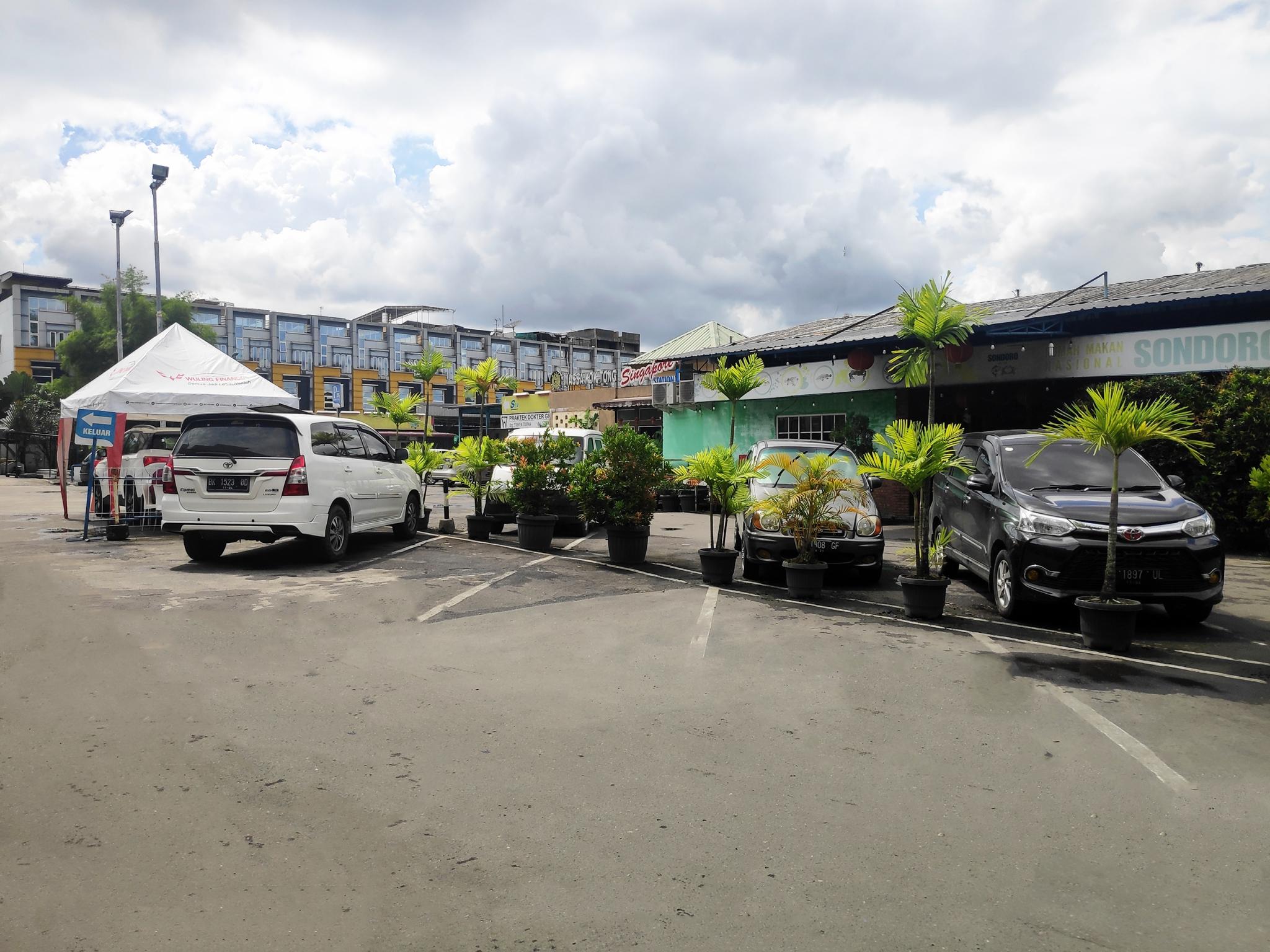 Urbanview Os Residence Medan By Reddoorz Esterno foto